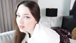 Babe agreed to sex for money, just like in the videos