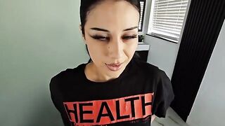The goth girl felt the man’s powerful cock