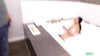 A girl with a juicy ass is looking for a man who will fuck her