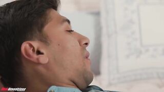 A man with one cock makes a brunette very happy