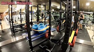 You can't ruin this ass with sports, a tempting gym girl invites you to play