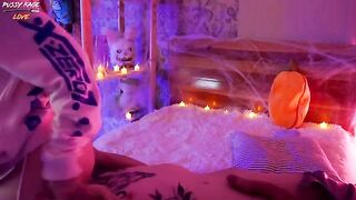 Date with an elf girl turned into passionate sex