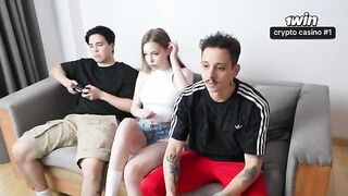 The team is assembled, it's time to work on her orgasm! - Cuckold Husband