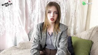 A psychologist helped a hot girl with her problems through sex