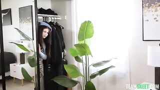 The girl got her pussy wet and asked not to stop