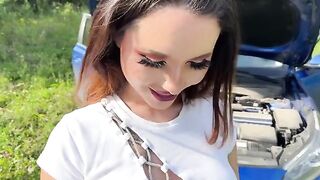 A fit girl has sex right in the car, her perfect body is amazing