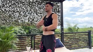 A girl has sex with her handsome masseur after a steamy session