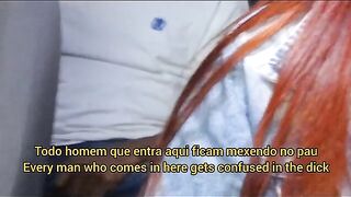 A hot Latina shows how she can have fun in the car, just like in the best prno videos