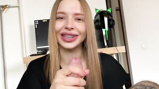 I sucked my friend's cock until he came in my mouth. A stunning babe!