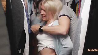 Couple have a spontaneous sex in the dressing room, just like in the movies
